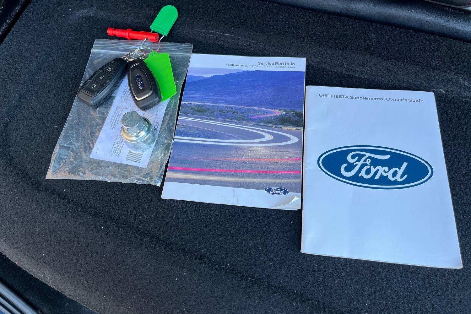Ford FIESTA Photo 21