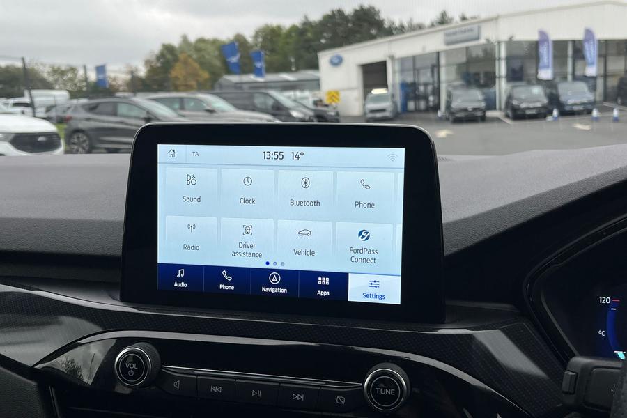 Ford Kuga Photo autoimg-960fe5bc8e3fba9a9d7957f3903ac3b8e6e0c3e7.jpg