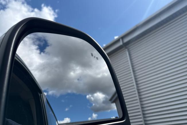 VOLKSWAGEN Transporter Photo 44