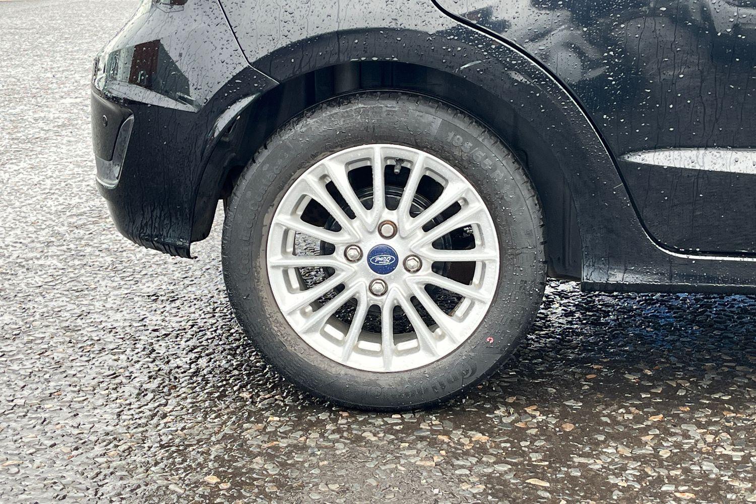 Ford KA+ Photo 7