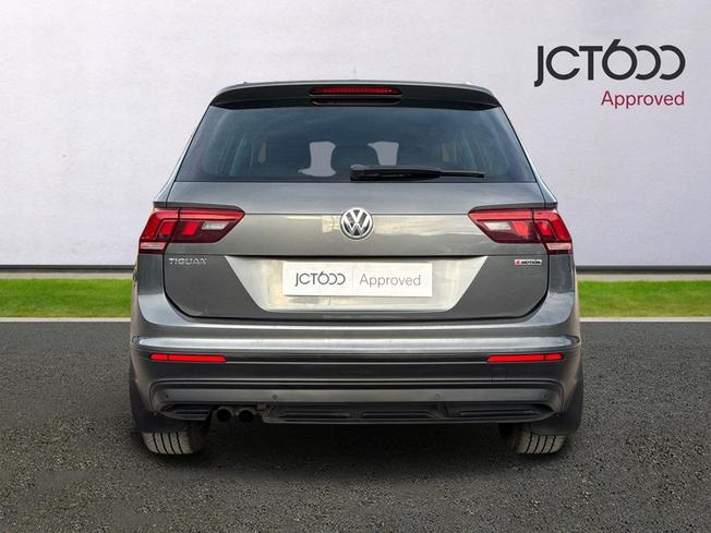 VOLKSWAGEN Tiguan Photo 7