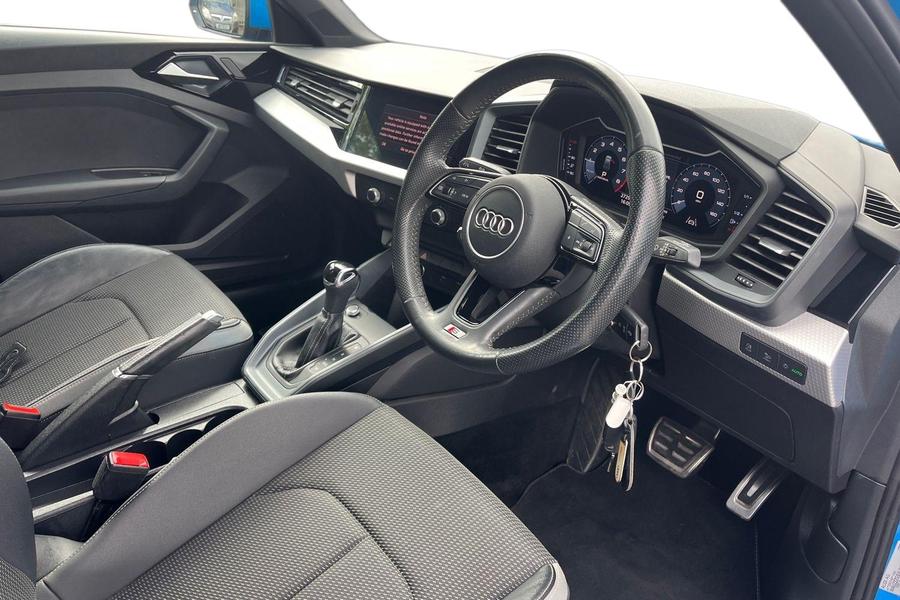 Audi A1 Photo autoimg-961deb9c182fdebf61e1a715044b9431a2d3ac7d.jpg