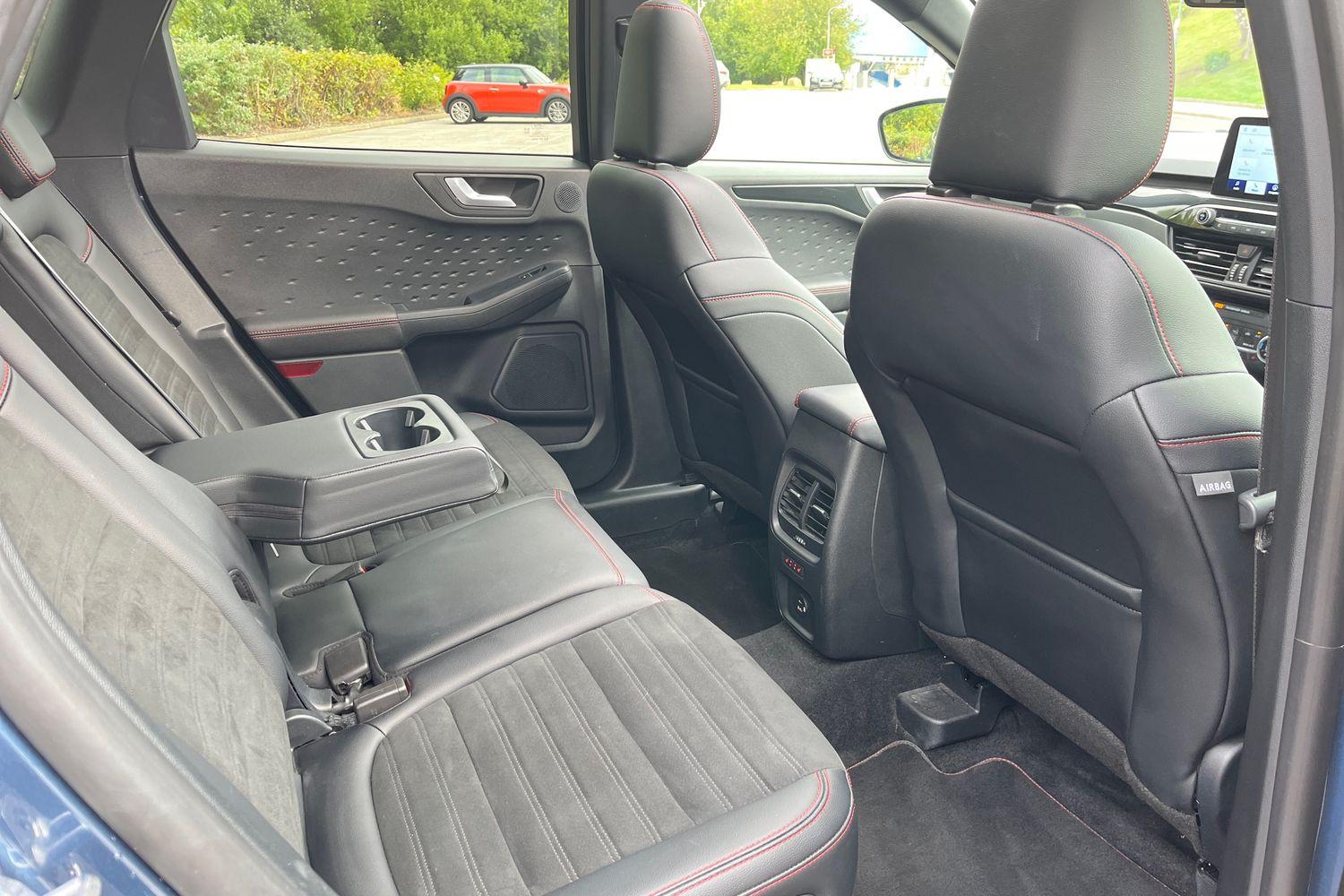 Ford KUGA Photo 37