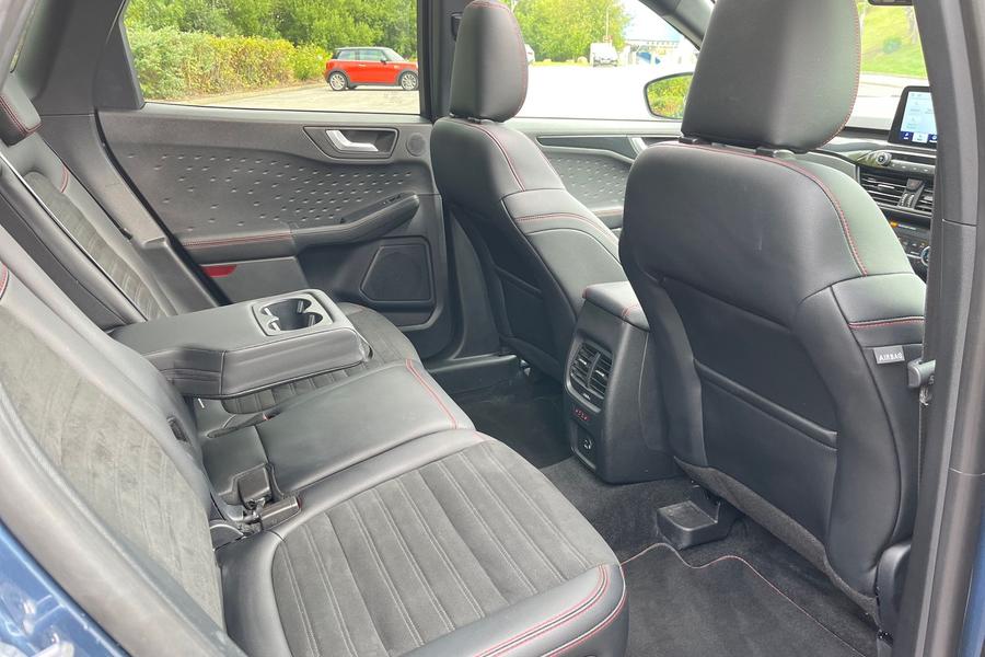 Ford KUGA Photo autoimg-961e0849069f731f04ac12882822c446613dcb93.jpg