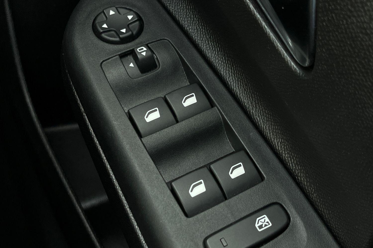 Vauxhall CORSA Photo 15