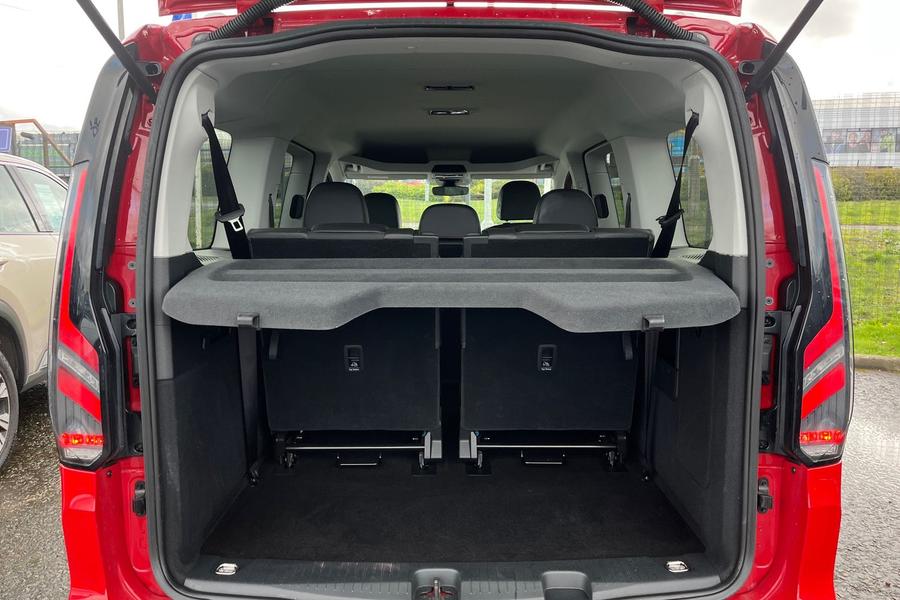 Ford TOURNEO CONNECT Photo autoimg-962267898a709dbeb8bfc3525b1e45b864c62a26.jpg