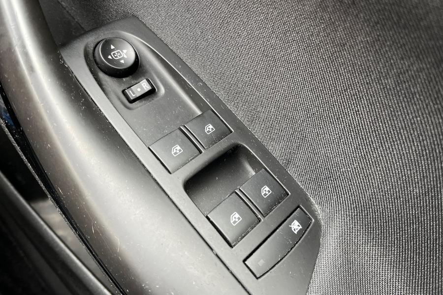 Vauxhall ASTRA Photo autoimg-96264efd6f144b2396aa07279e4be96598eda1c0.jpg