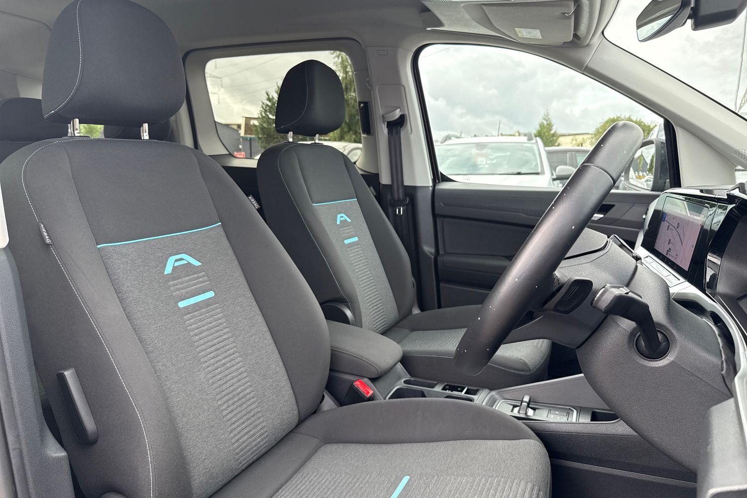 Ford Grand Tourneo Connect Photo 16