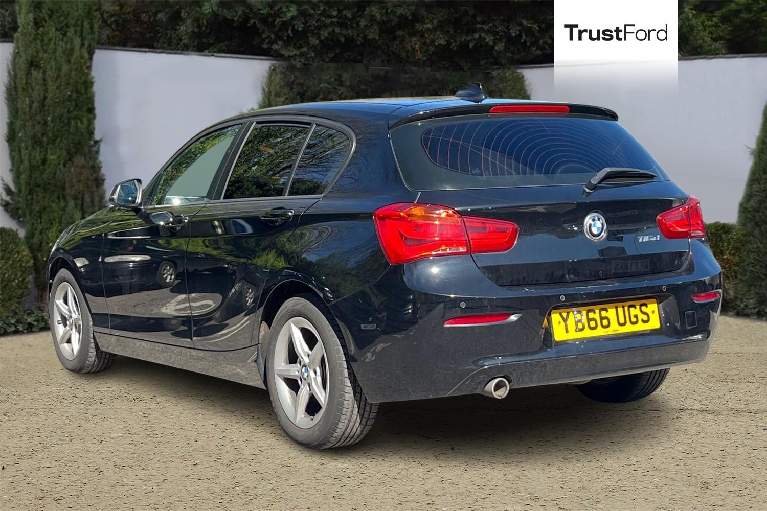 BMW 1 Series Photo 1