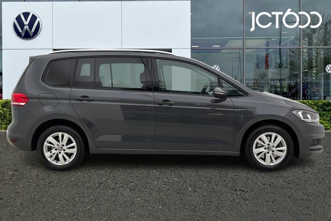 VOLKSWAGEN Touran Photo 4