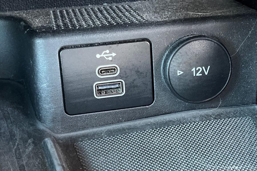 Ford KUGA Photo autoimg-9633a0c41cee49ece340df27eadc77afda773643.jpg