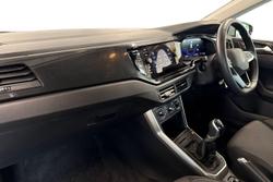 VOLKSWAGEN Polo Photo 2