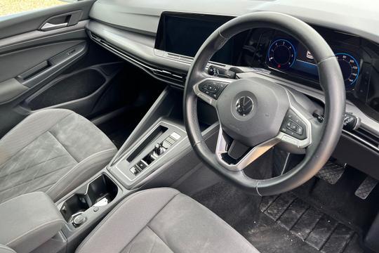 Volkswagen Golf Photo autoimg-9634c1569b42d151f4e2b30e3b5856d925c9d22b.jpg