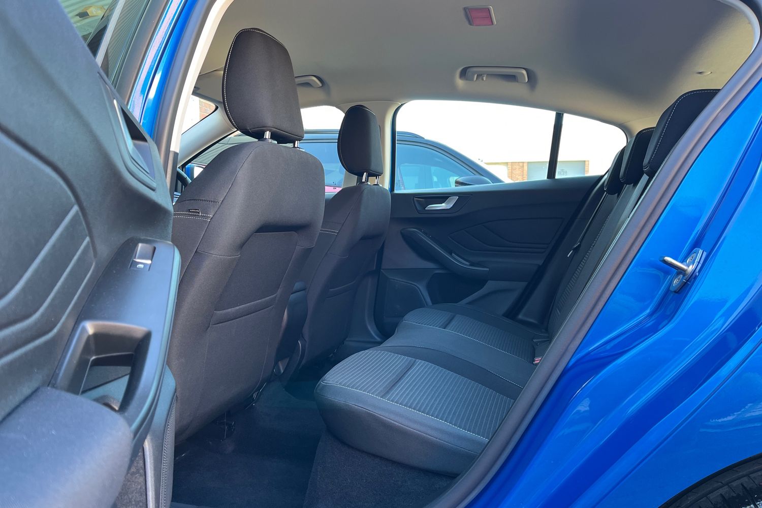 Ford Focus Photo 24