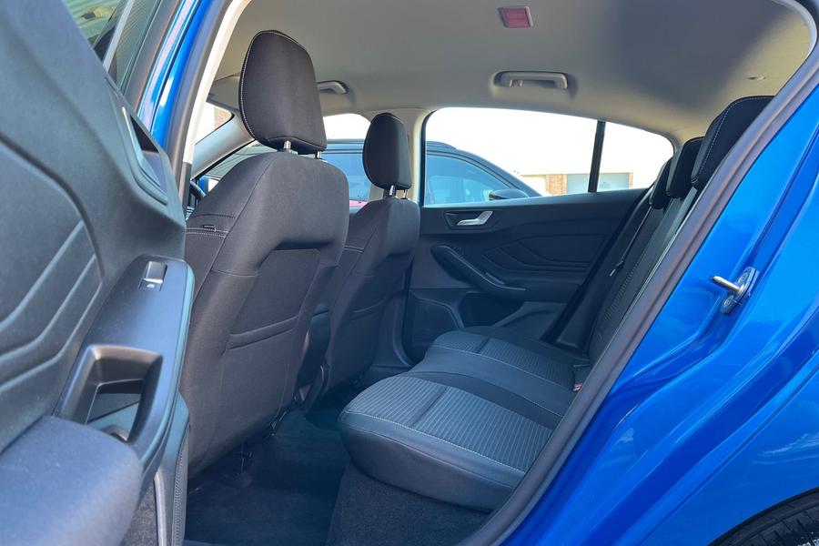 Ford Focus Photo autoimg-9635344c44e72dd94ff8088d619251ee6bf3b11a.jpg