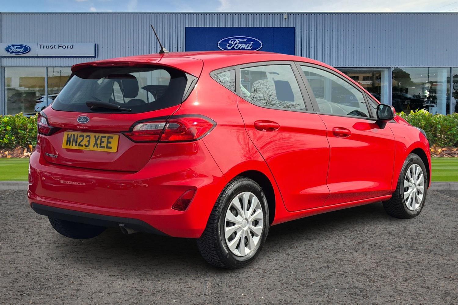 Ford FIESTA Photo 3