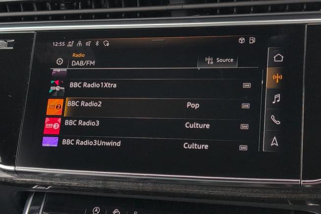 AUDI Q8 Photo 32