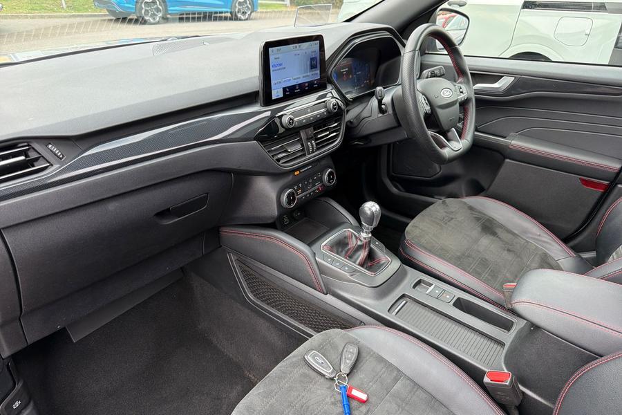 Ford Kuga Photo autoimg-963f6ecd1a00c8391c8ff3ca63b5940999072d91.jpg