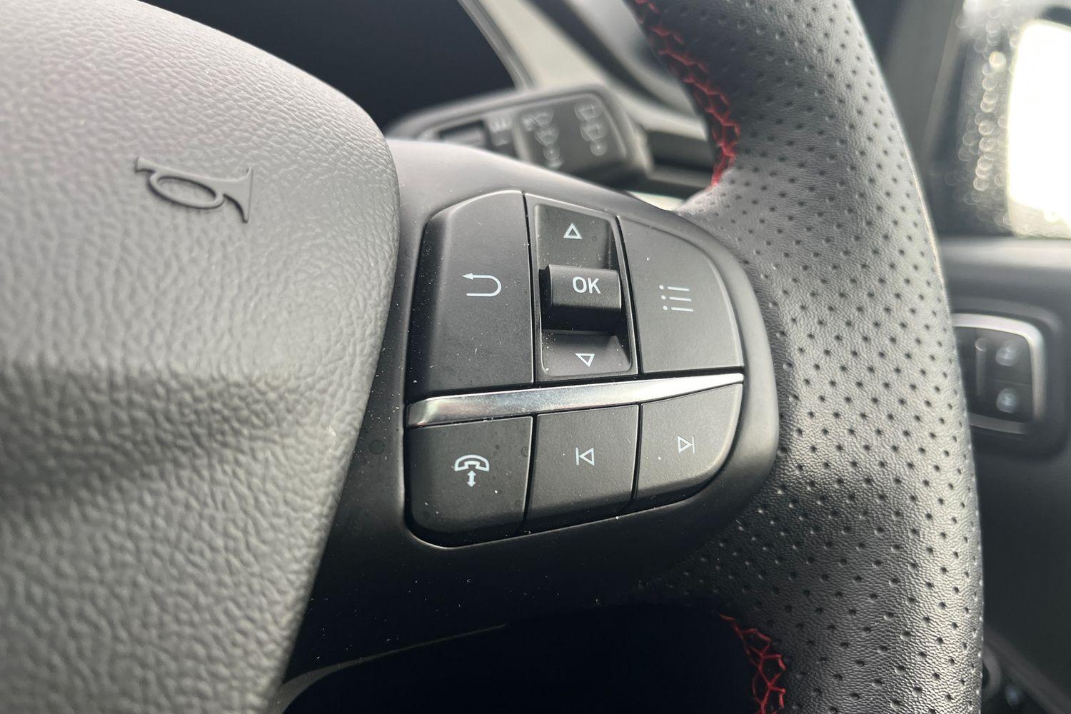 Ford KUGA Photo 38