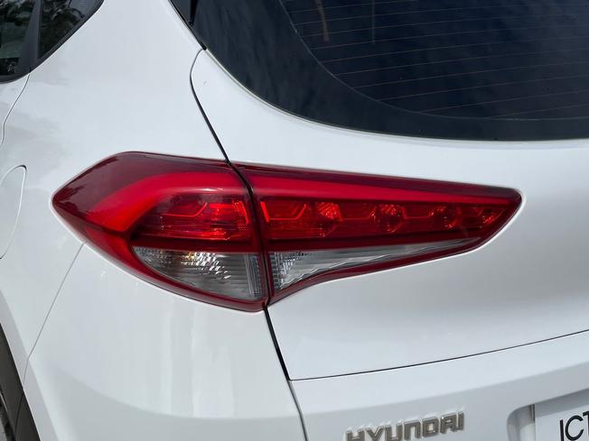 HYUNDAI Tucson Photo 18