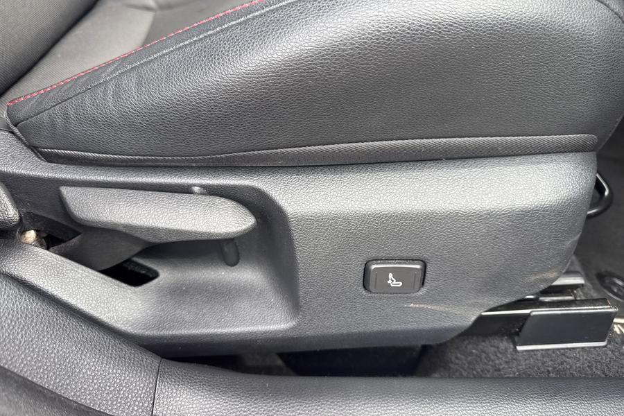 Toyota COROLLA Photo autoimg-96469ea270bb5750efe89d78b5ddc4a9e1a616a7.jpg