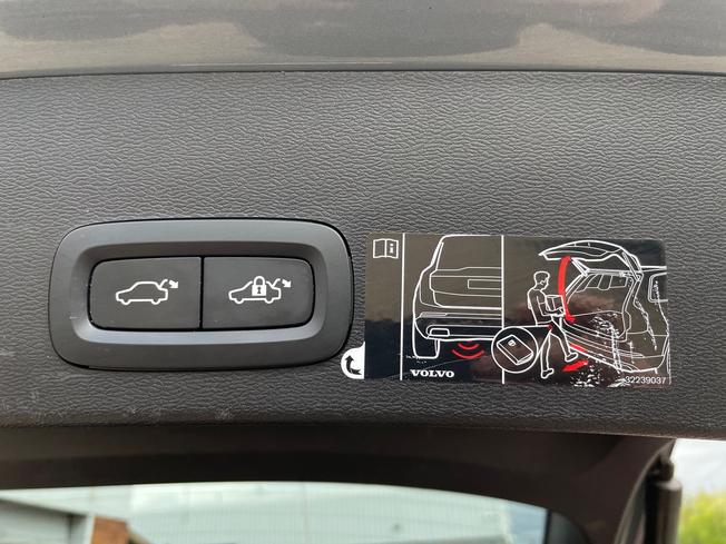 VOLVO Xc40 Photo 30