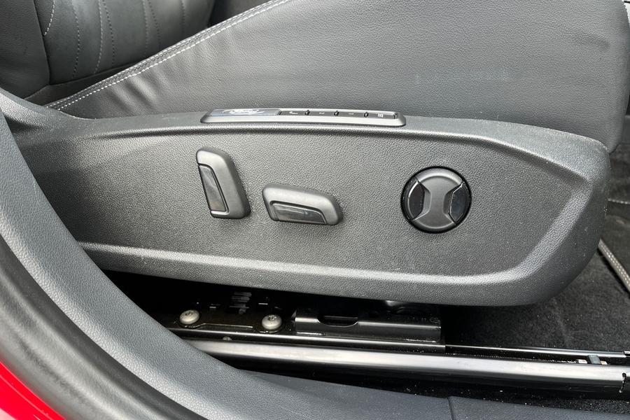 Ford CAPRI Photo autoimg-9648ce77cb6783446e71713f635d51142169b19c.jpg