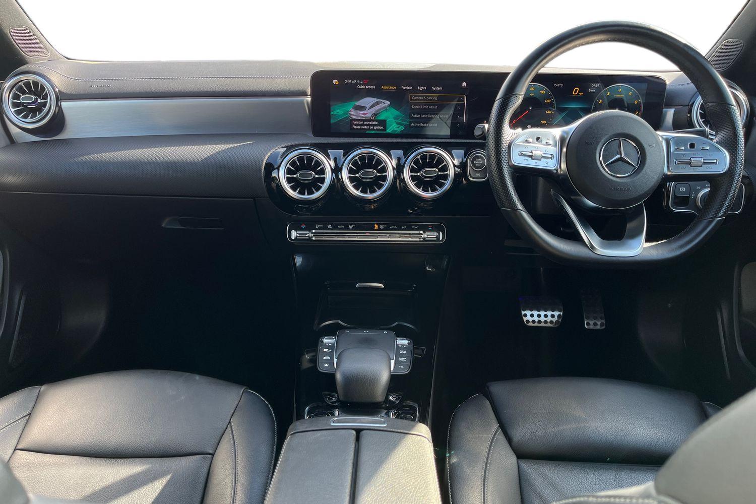 Mercedes-Benz CLA Photo 9