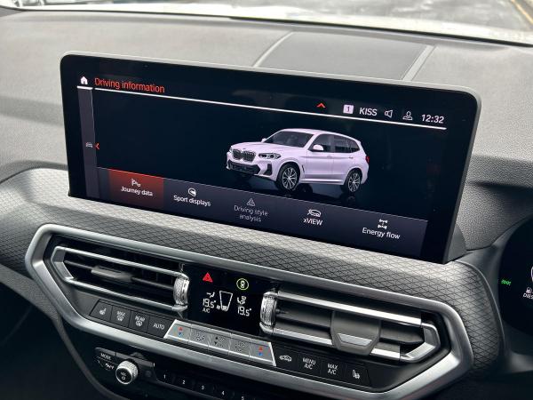 BMW X3 Photo autoimg-964a911feca8304c4efdb9457500f0eb765a3c95.jpg