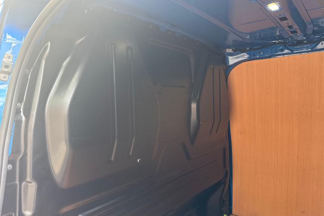 VOLKSWAGEN e-Transporter Photo 22
