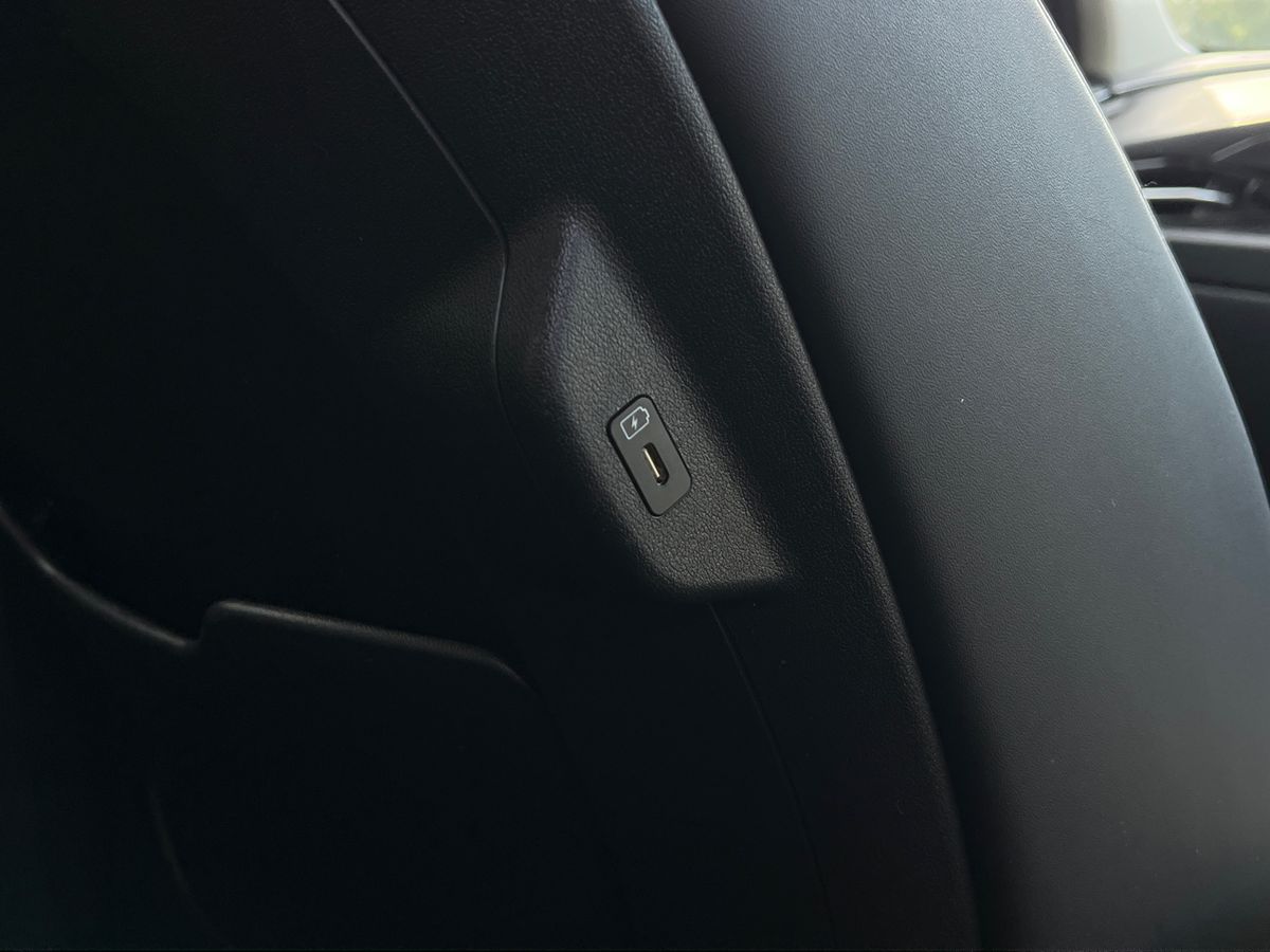 Kia Niro Photo 23