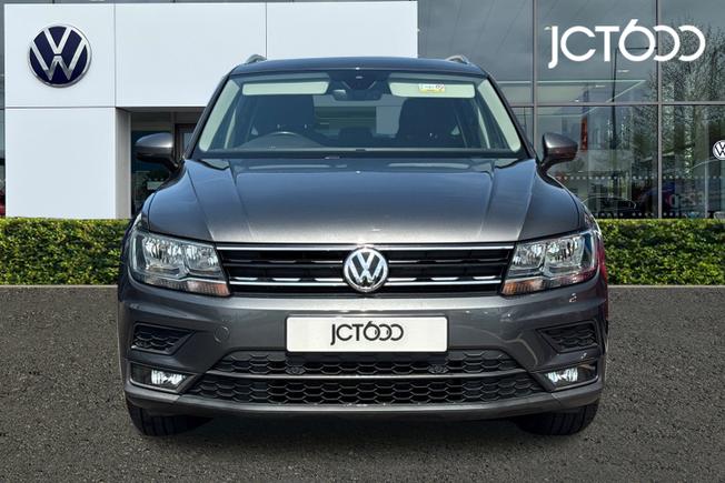 VOLKSWAGEN Tiguan Photo 8