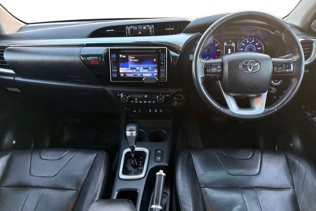 TOYOTA Hilux Photo 10