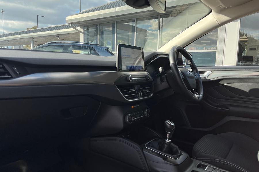 Ford FOCUS Photo autoimg-9654d7d575b651658f376793ac90543ada539fbd.jpg