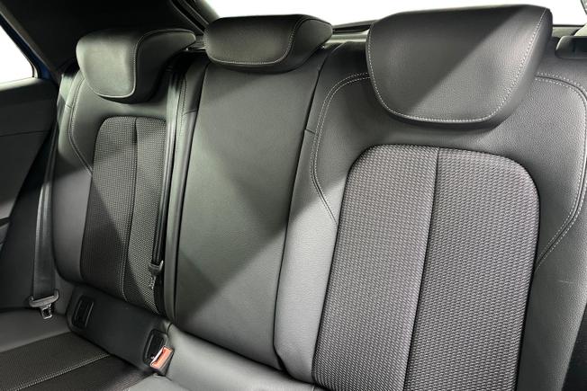 AUDI Q2 Photo 9