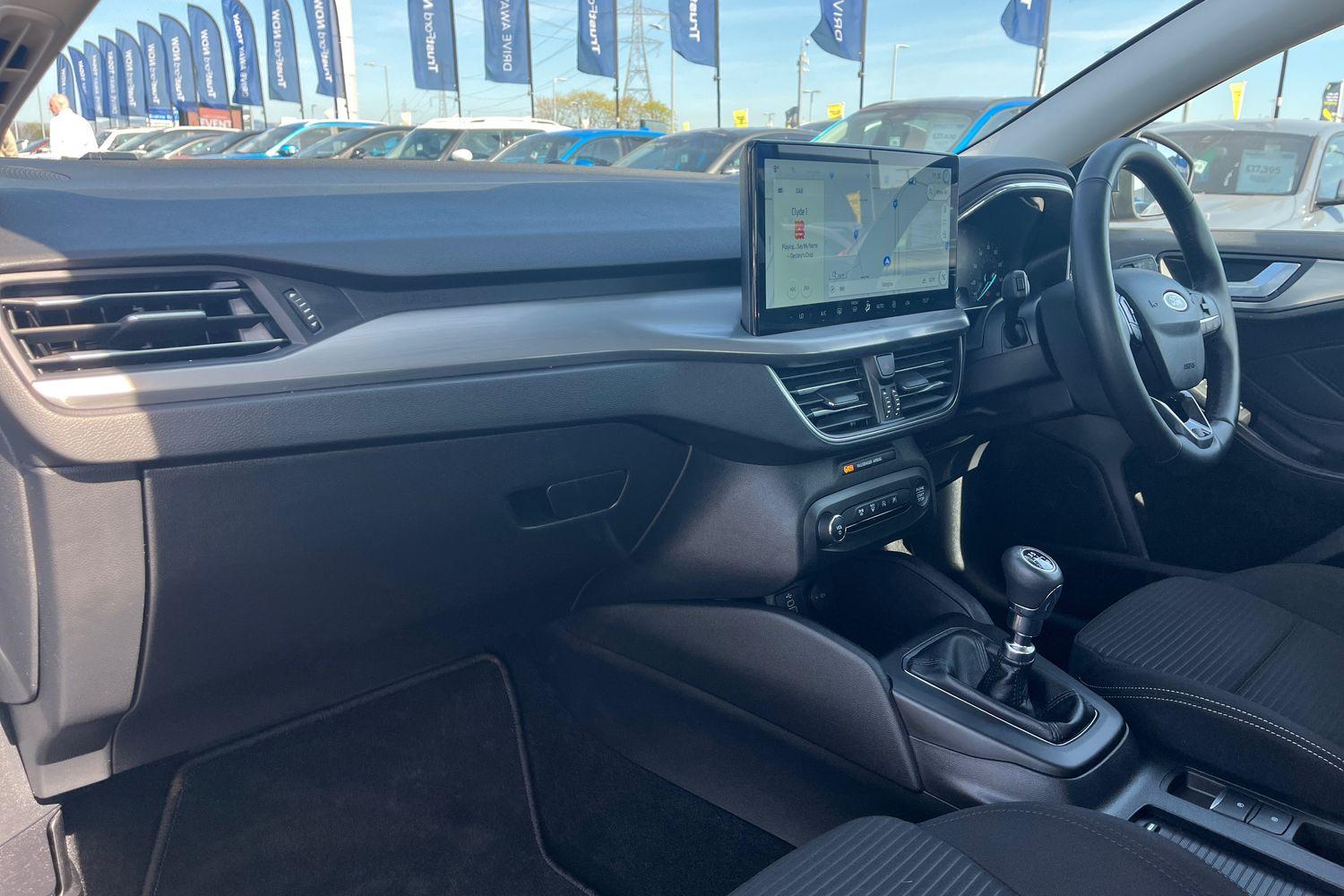 Ford Focus Photo 17