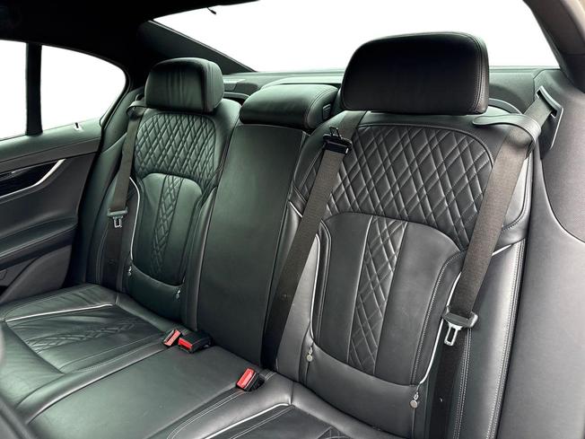 BMW 7 Series Photo 9