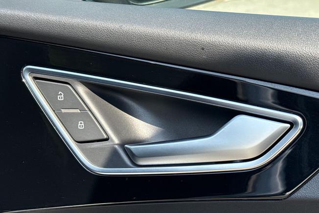 AUDI Q4 E-Tron Photo 29