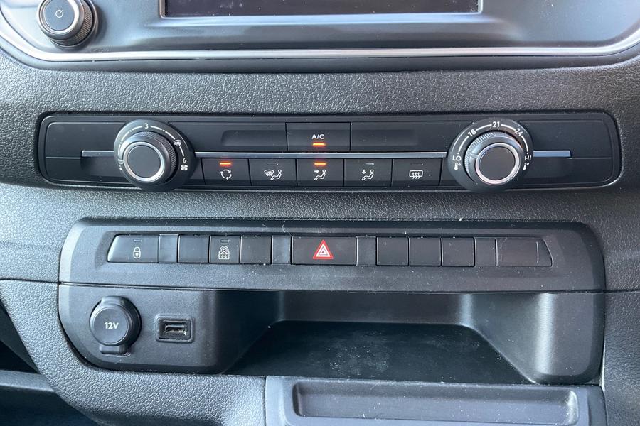 Citroen SPACE TOURER Photo autoimg-96672b4f895855b8795bc7040bca09440d5097a8.jpg