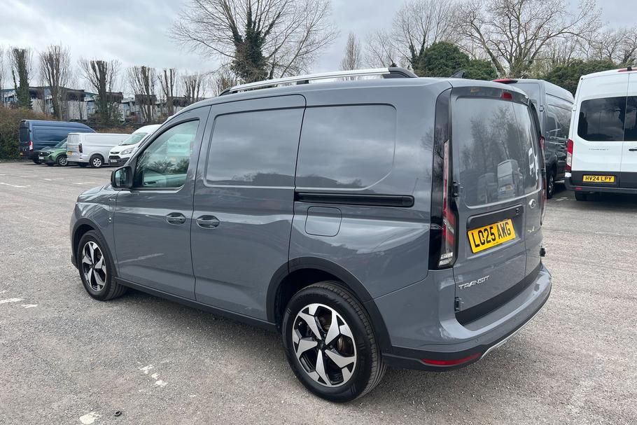 Used FORD TRANSIT CONNECT LO25AWG 22