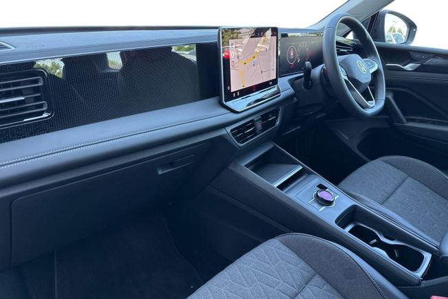 VOLKSWAGEN Tiguan Photo 2