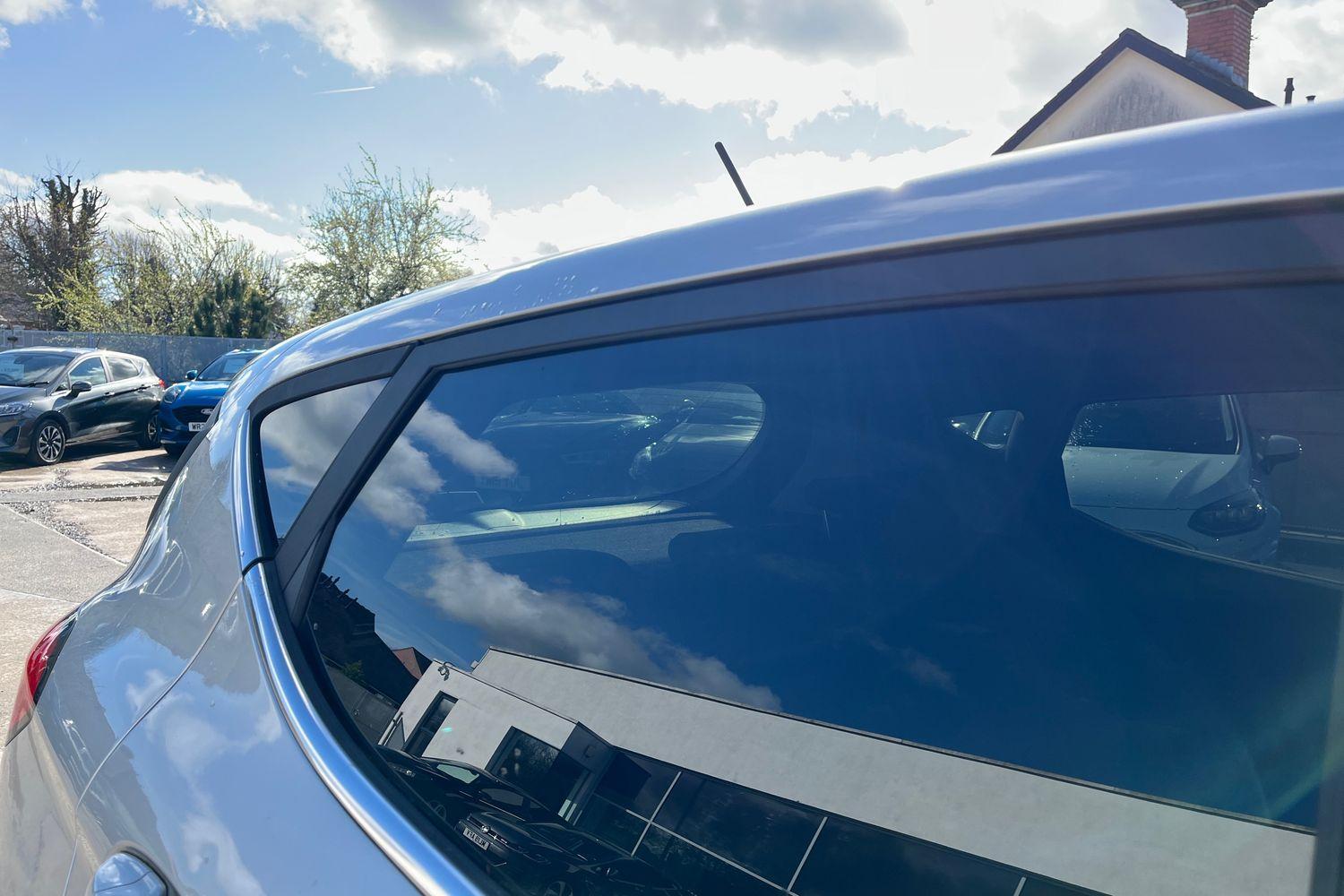 Ford FIESTA Photo 36