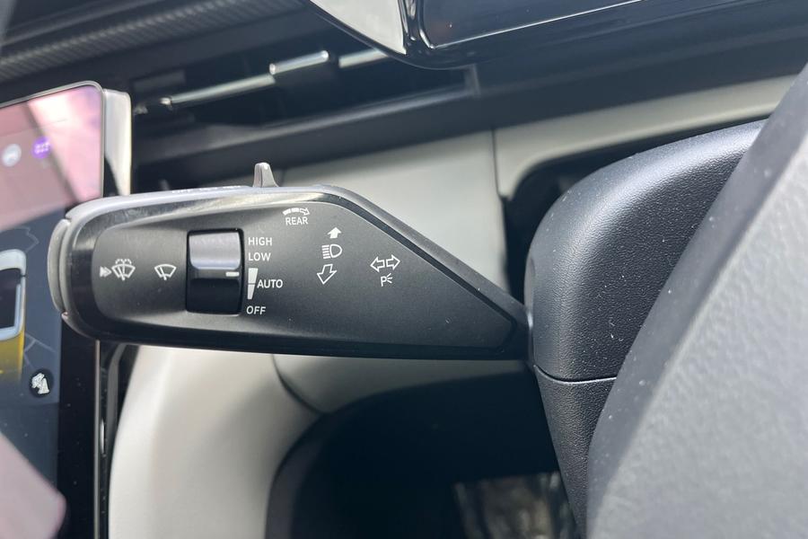 Ford Explorer Photo autoimg-96709d245c892d972f3ce8cb4a708050edcc1573.jpg