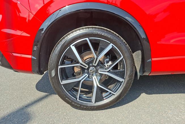 VOLKSWAGEN Tiguan Photo 5