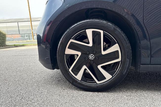VOLKSWAGEN ID. Buzz Photo 5