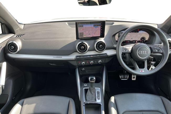 Audi Q2 Photo 10