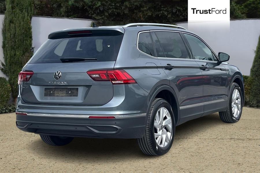 Volkswagen TIGUAN ALLSPACE Photo autoimg-96760a33e1c4ef1cf083bfaf69ce57dfe35b3563.jpg