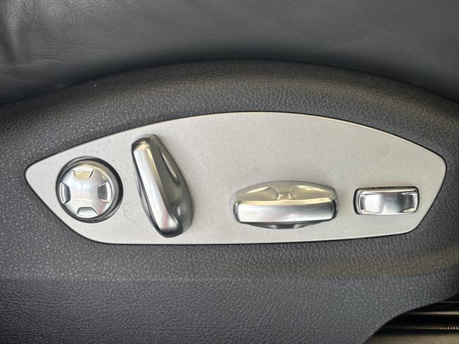 PORSCHE Macan Photo 33