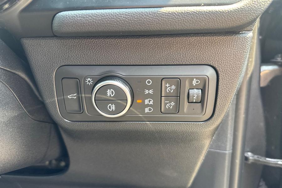 Ford KUGA Photo autoimg-967fd0b4cc320a1e1178d5683f05edb6af3f610d.jpg