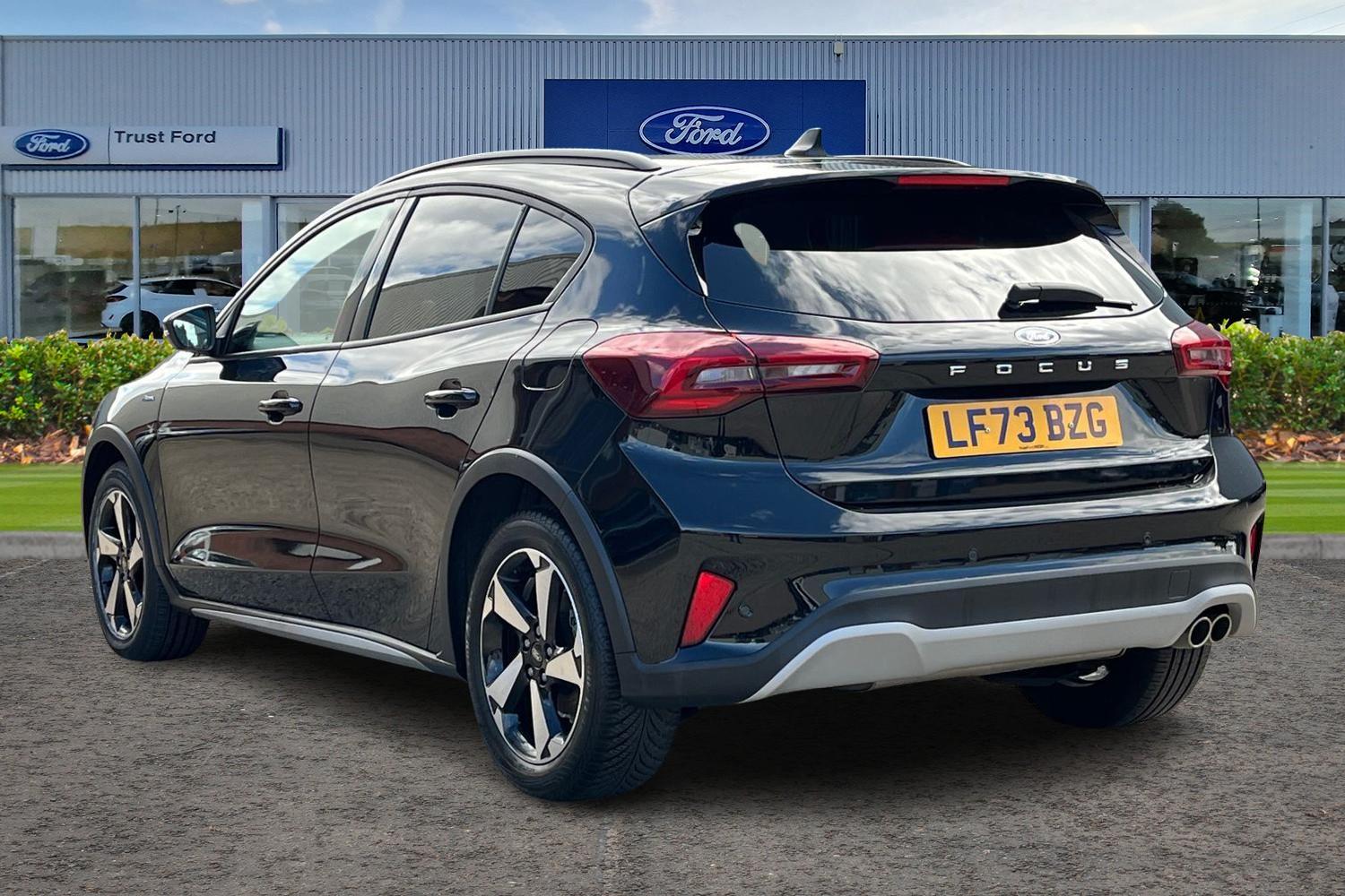 Ford Focus Photo 1